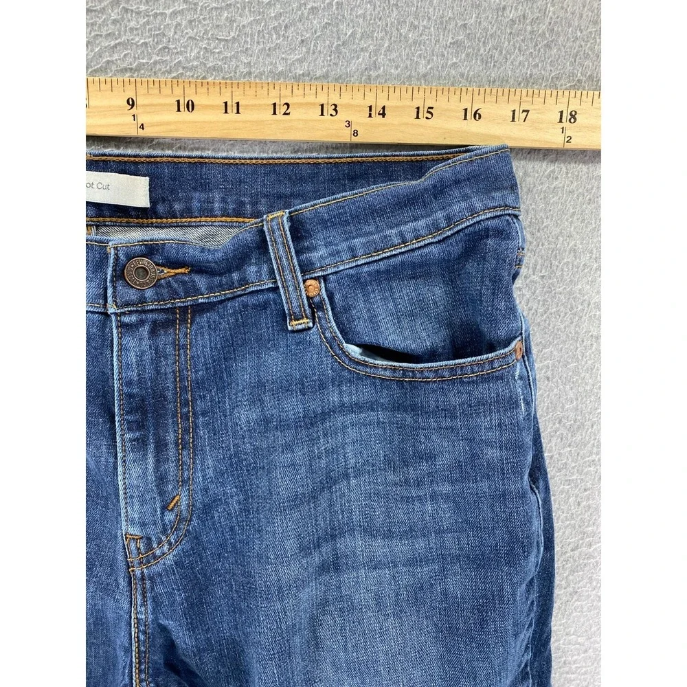 Levi's Jeans Women's‎ (14L) 34x31 Boot Cut 515 Stretch Flap Pockets Medium Wash